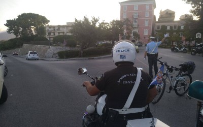 Σε ποια νησιά της Ελλάδας η αστυνομία πήρε 294 διπλώματα οδήγησης;