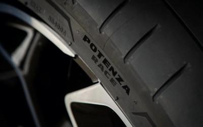 Bridgestone Potenza Race: Απίστευτη η διαφορά που κάνει στην πίστα [video]