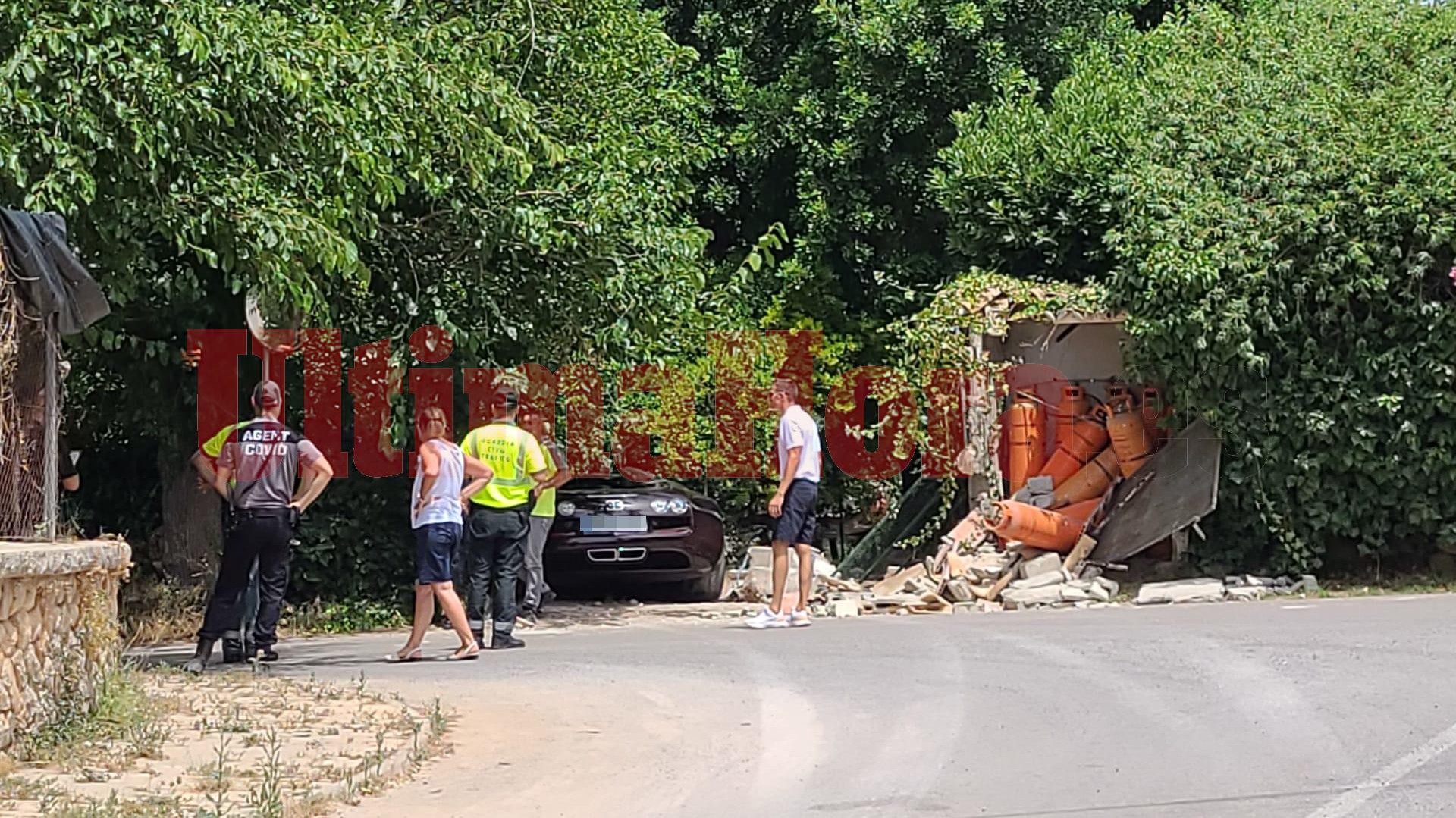 Έπεσε σε τοίχο σπιτιού με τη Bugatti του Ronaldo – Δείτε εικόνες