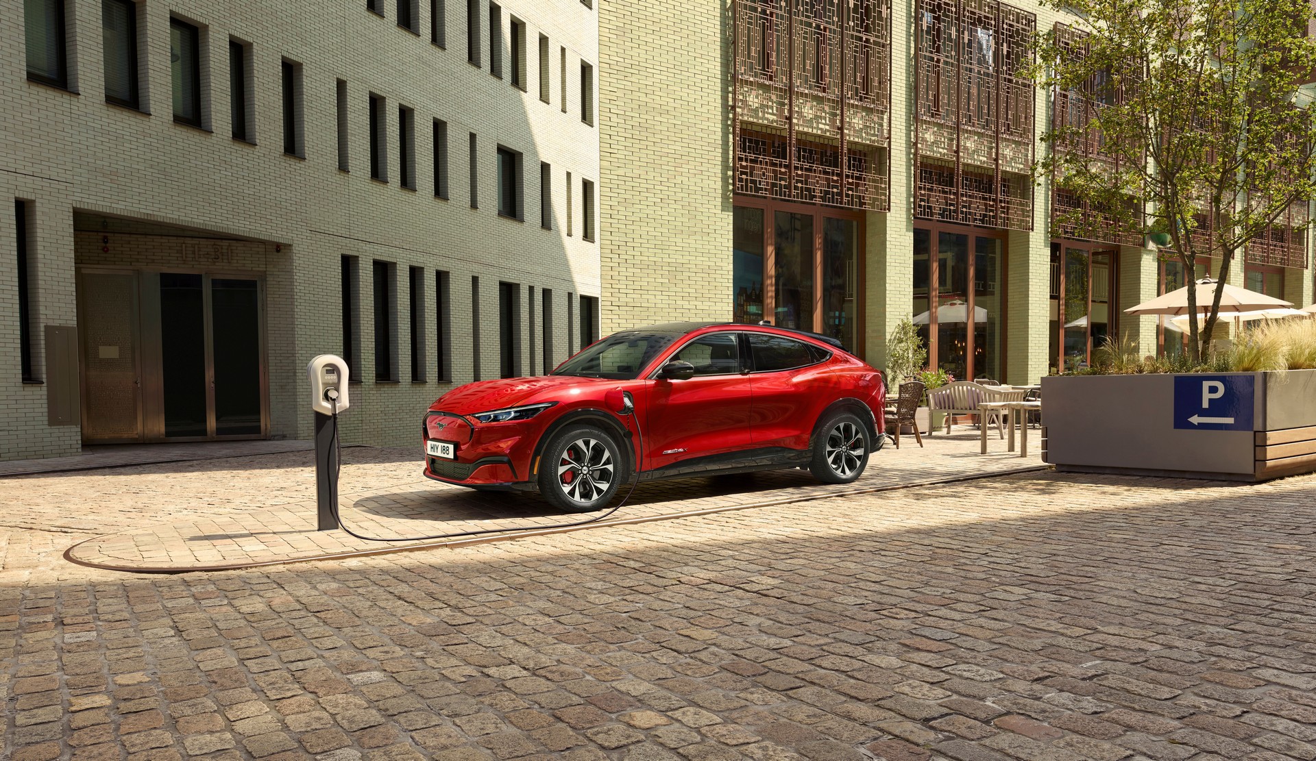 Ford Mustang Mach-E: Το παραγγέλνεις online και το παραλαμβάνεις στο σπίτι