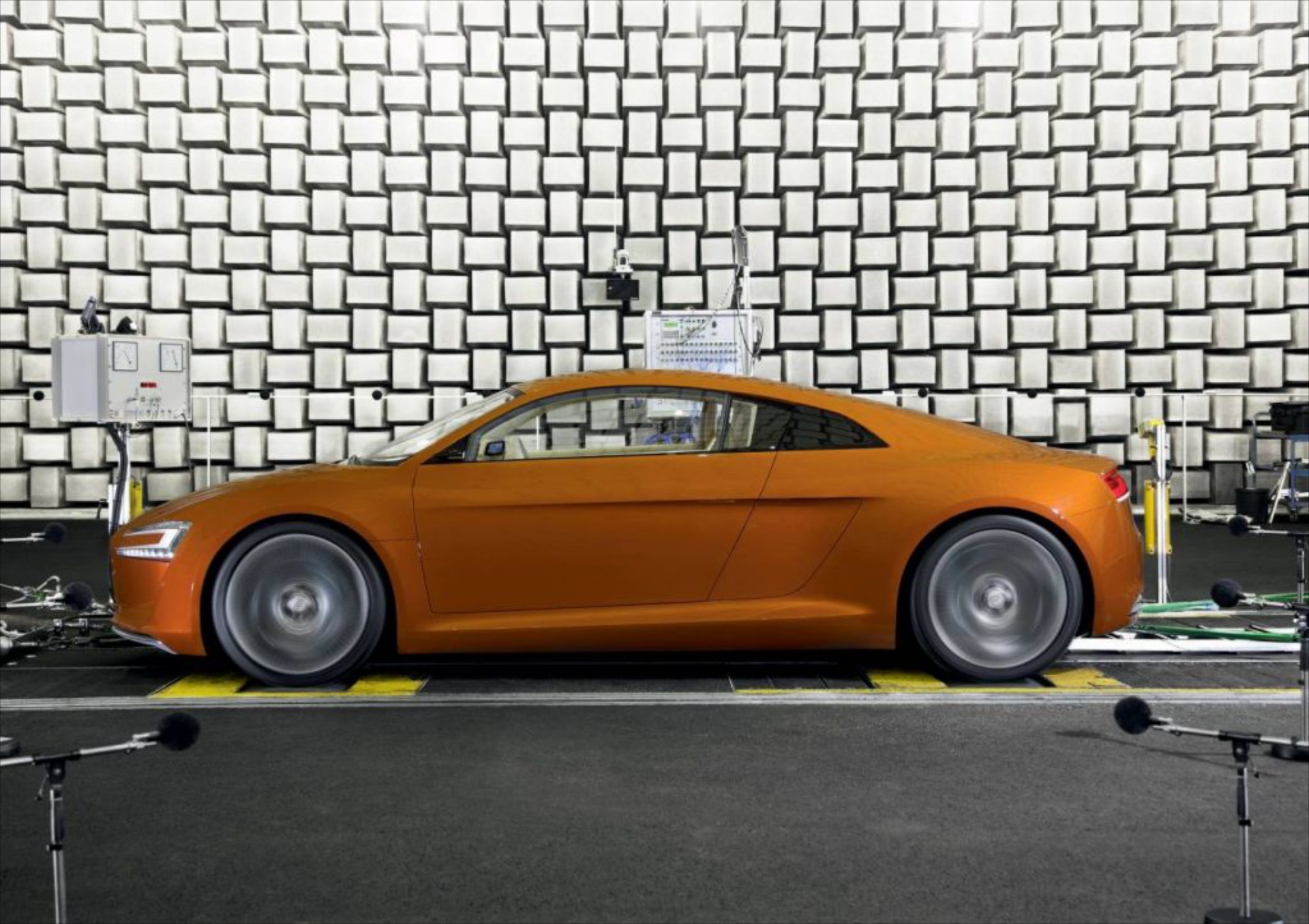 Audi – Εξελίσσει τον ήχο των ηλεκτρικών