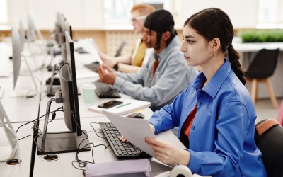 Τέλος το «λάδωμα» – Αλλάζουν όλα στα διπλώματα οδήγησης