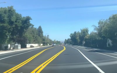 Αυτόνομη οδήγηση Tesla: Πώς τα πάει σε… ελληνική διαγράμμιση; [video]