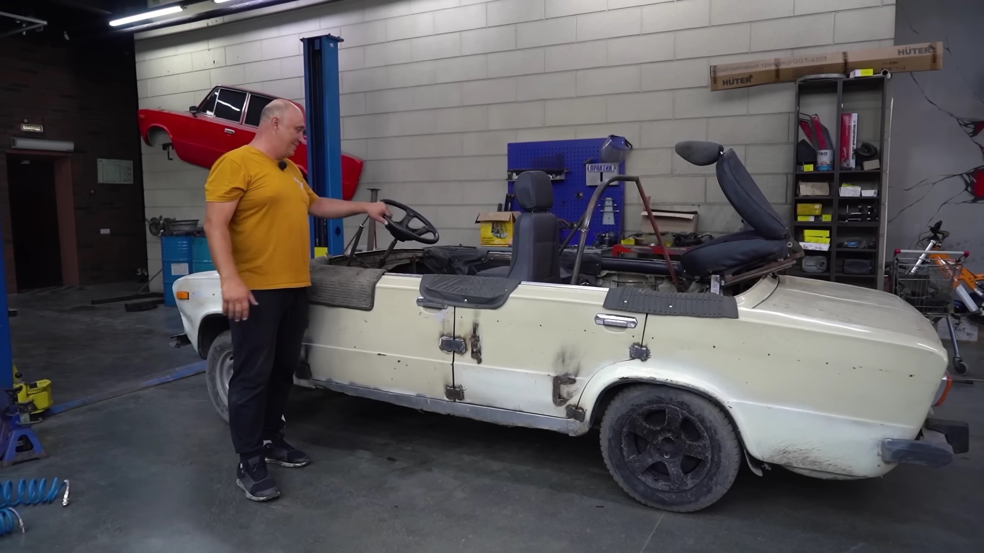 Ρώσοι φτιάχνουν αυτοκίνητο που κινείται με τα πόδια [video]