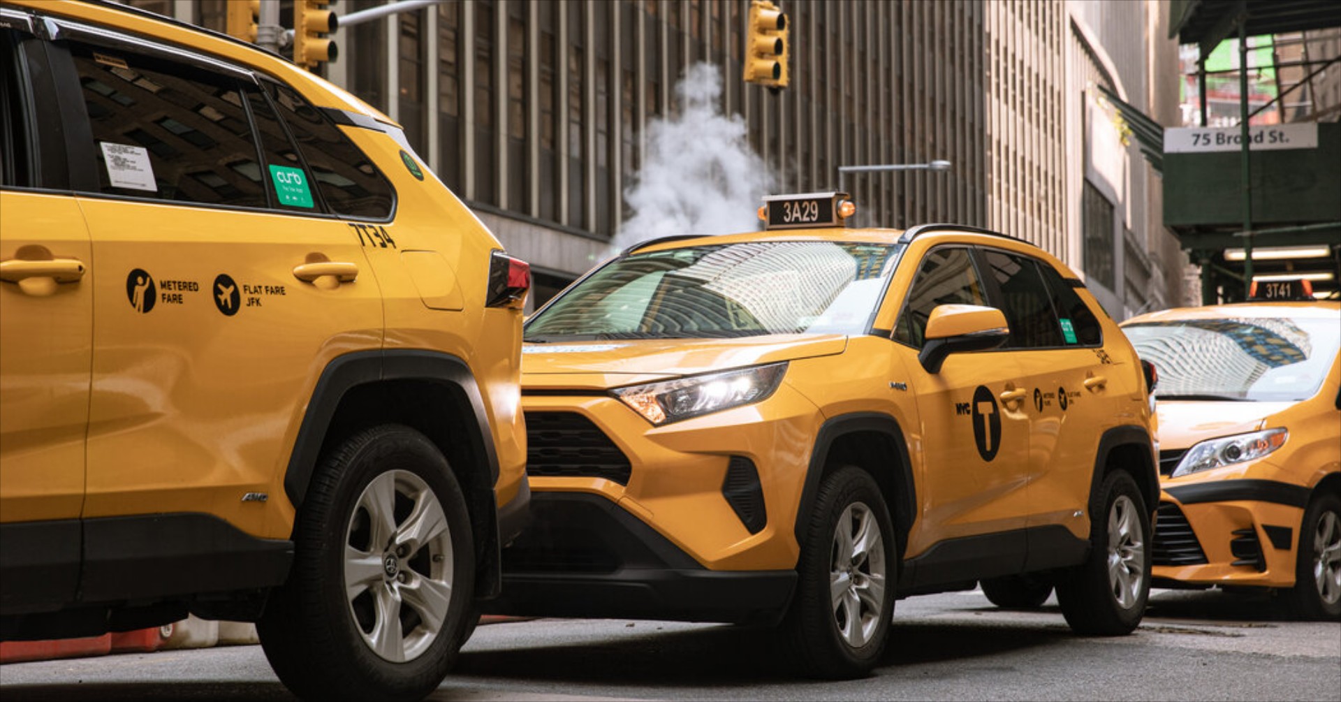 Uber: Όλα τα ταξί θα γίνουν ηλεκτρικά – Δείτε από πότε