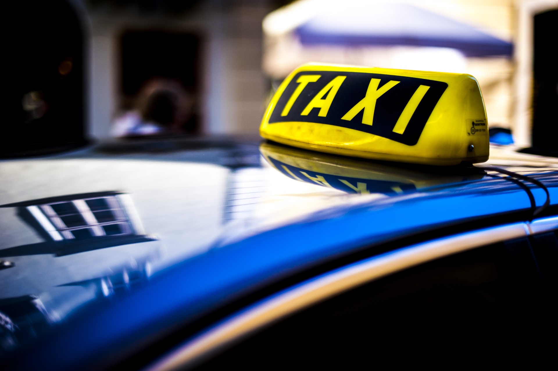 Ταξί στην Αλβανία με πάνω από 1.500.000 km και τον original κινητήρα [Video]