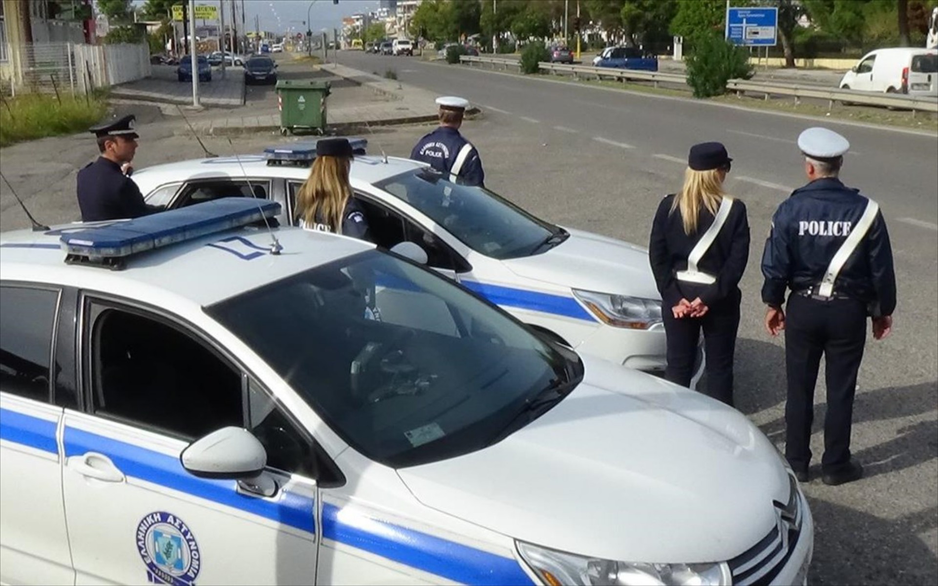 «Κάηκαν» τα μπλοκάκια της Τροχαίας: 24.000 κλήσεις σε 7 μέρες!