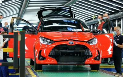 Toyota: Γιατί την αντιγράφει ένα... χρυσωρυχείο;