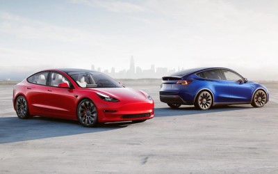 Tesla: Η τιμή των Model 3 και Model Y - Γιατί τα βλέπεις παντού;