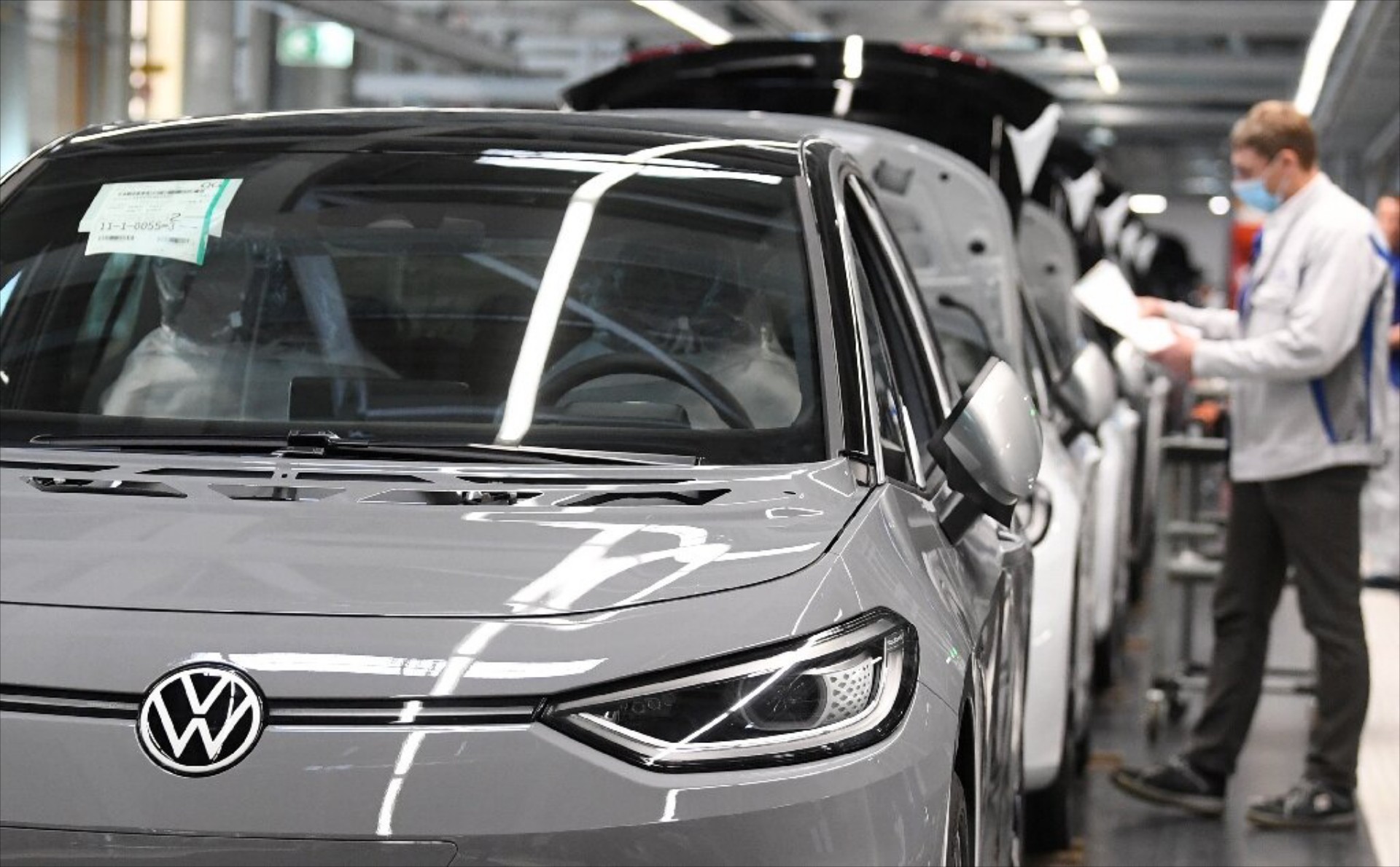 Volkswagen: 700.000 άνθρωποι είναι σε αναμονή για παραγγελία στην Ευρώπη