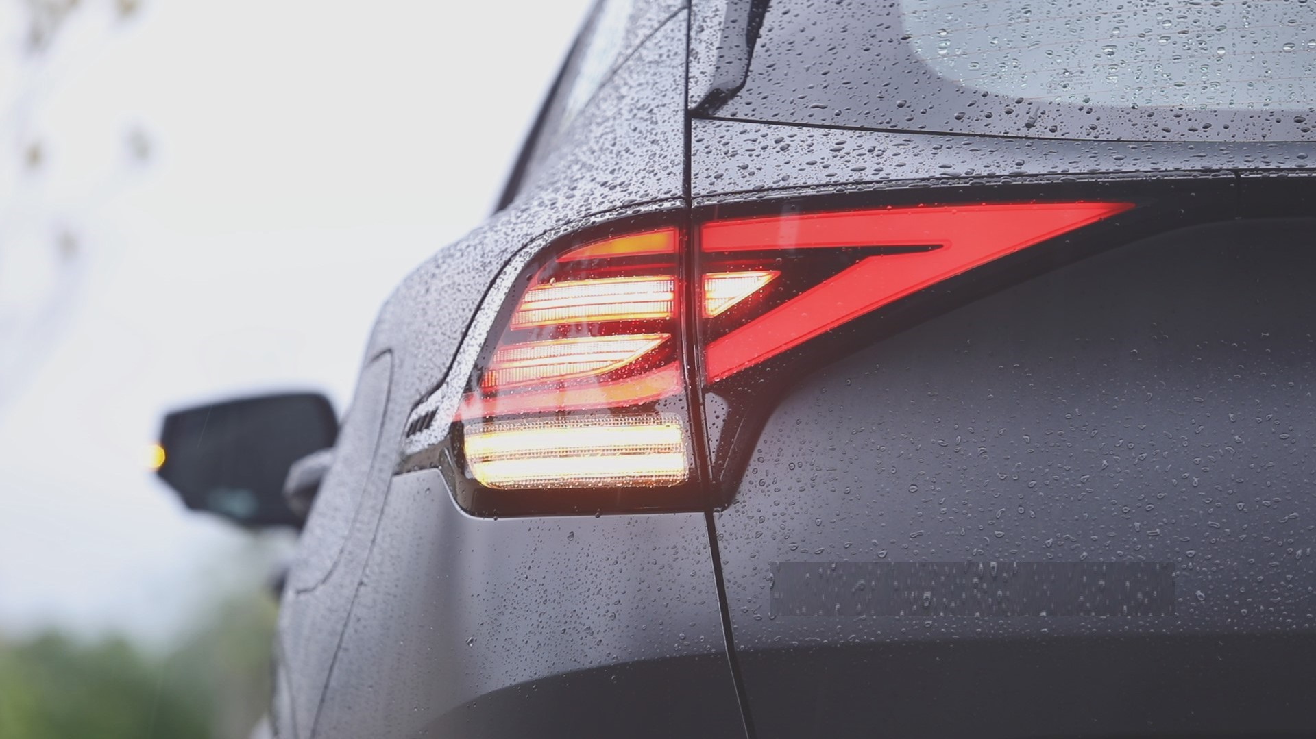 Υβριδικό oικογενειακό SUV 150 ίππων με 591 lt χώρο αποσκευών και τιμή 30.990 € - Ποιο είναι;