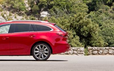 Ποιο station wagon έχει ίδια τιμή με το sedan;