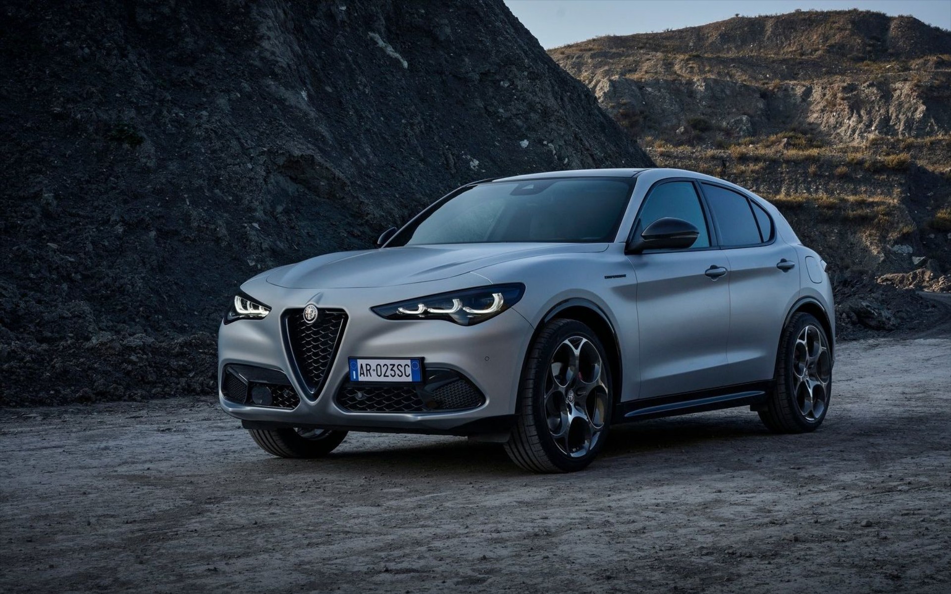 Alfa Romeo: Η premium εταιρεία με τους πιο ικανοποιημένους πελάτες!