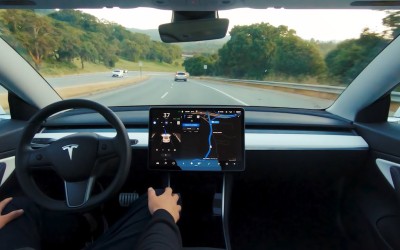 Tesla Autopilot: Οδηγεί πράγματι μόνο του; Τι ισχύει