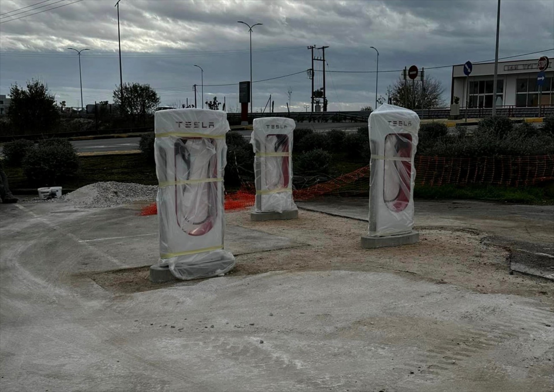 Νέοι Tesla Superchargers στην Ελλάδα! Δείτε πού βρίσκονται