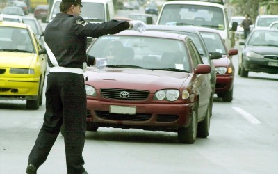 Πρέβεζα: Ο βασιλιάς της παρανομίας ήταν μεθυσμένος, χωρίς δίπλωμα-πινακίδες και... με όπλο!