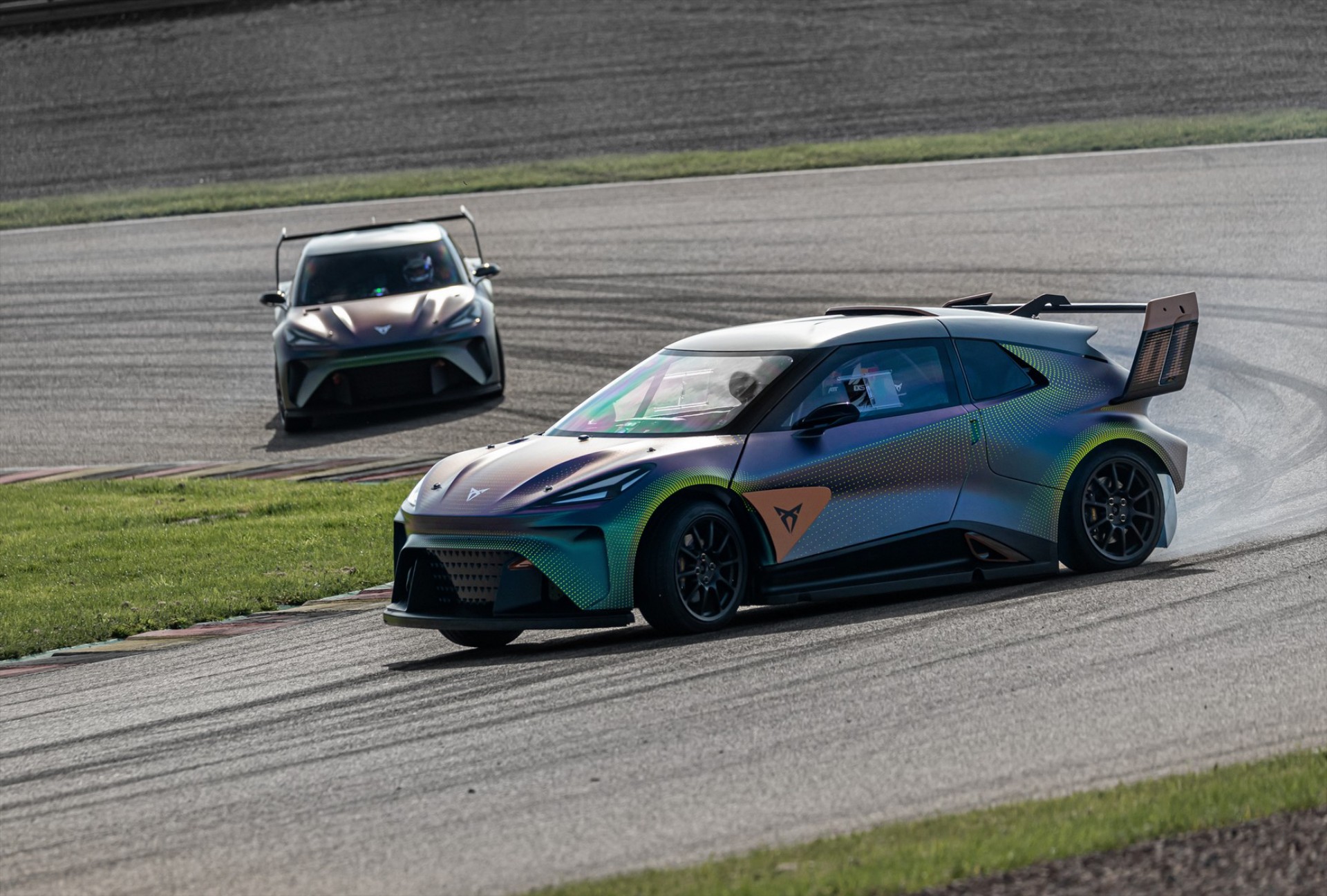 Με CUPRA UrbanRebel θα κοντραριστούν οι κορυφαίοι οδηγοί του κόσμου