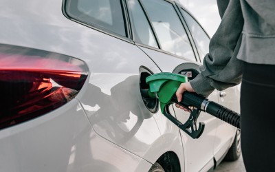 Πώς ξέρει πότε να κάνει «κλακ» η αντλία στο βενζινάδικο;