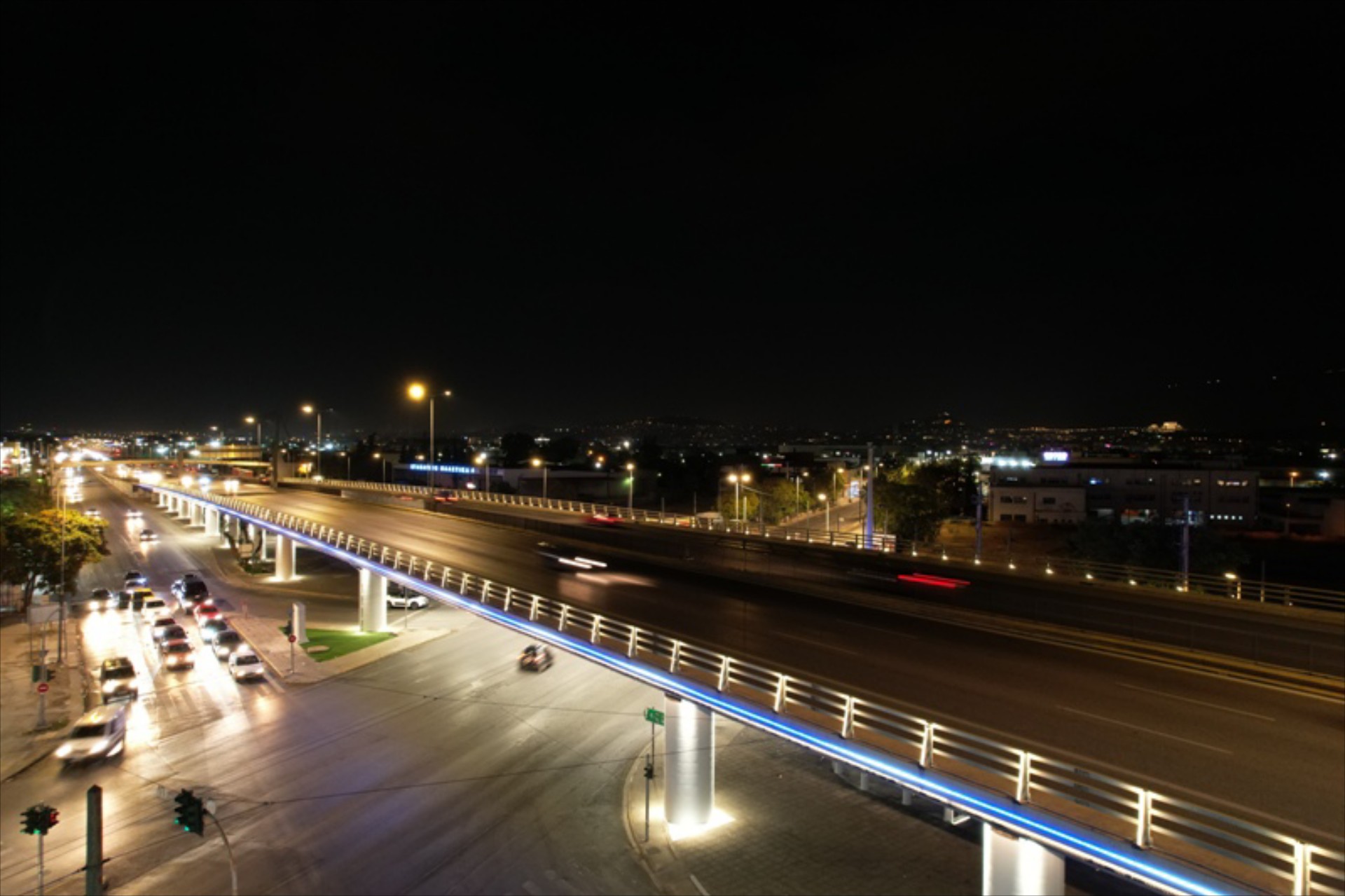 Πώς άλλαξαν όλοι οι δρόμοι της Αθήνας με νέα φώτα LED