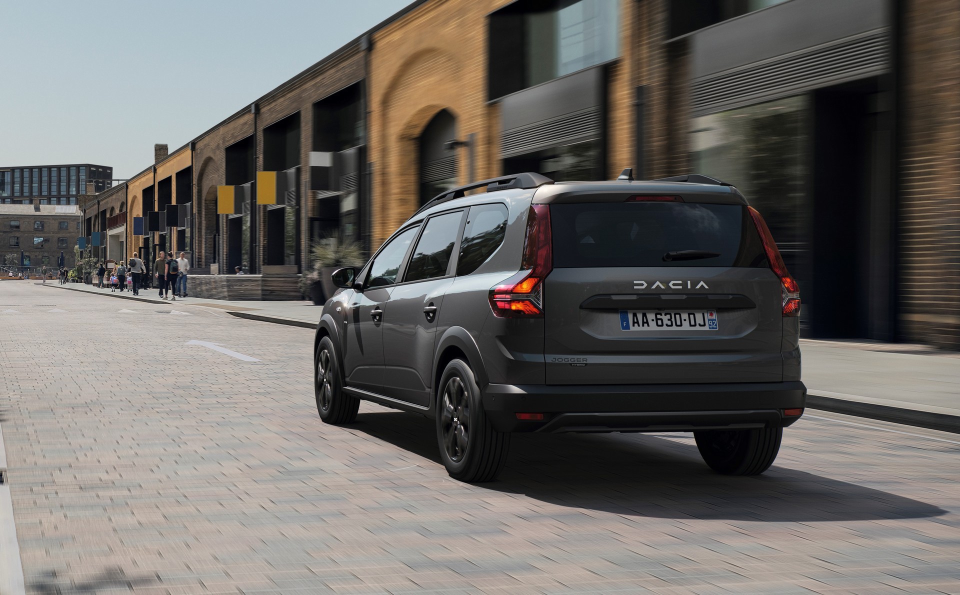 Νέο Dacia Jogger Hybrid: Τι τιμή περιμένουμε, πότε έρχεται
