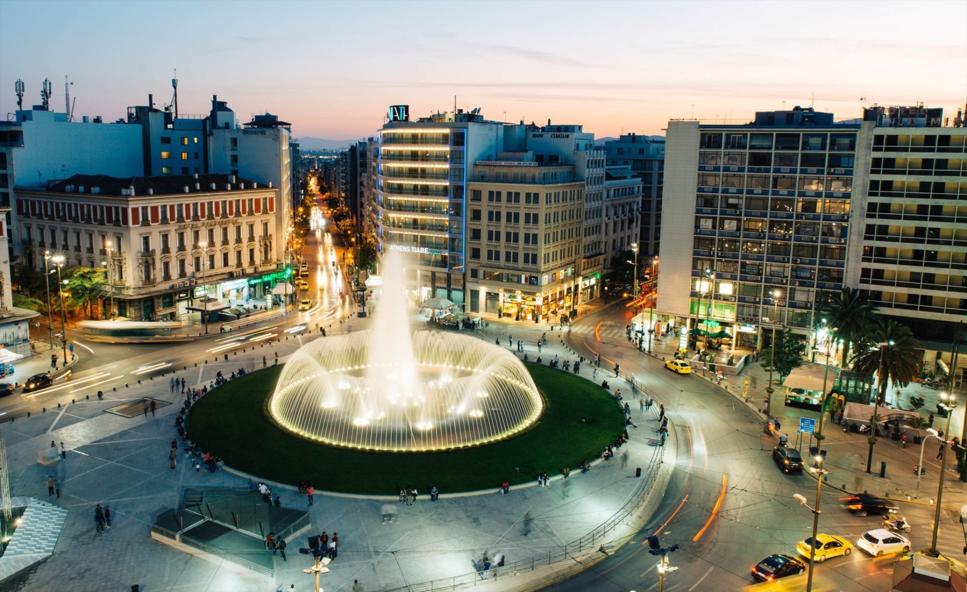 Η Αθήνα βγαίνει από το σκοτάδι – Φώτα LED στους δρόμους [video]