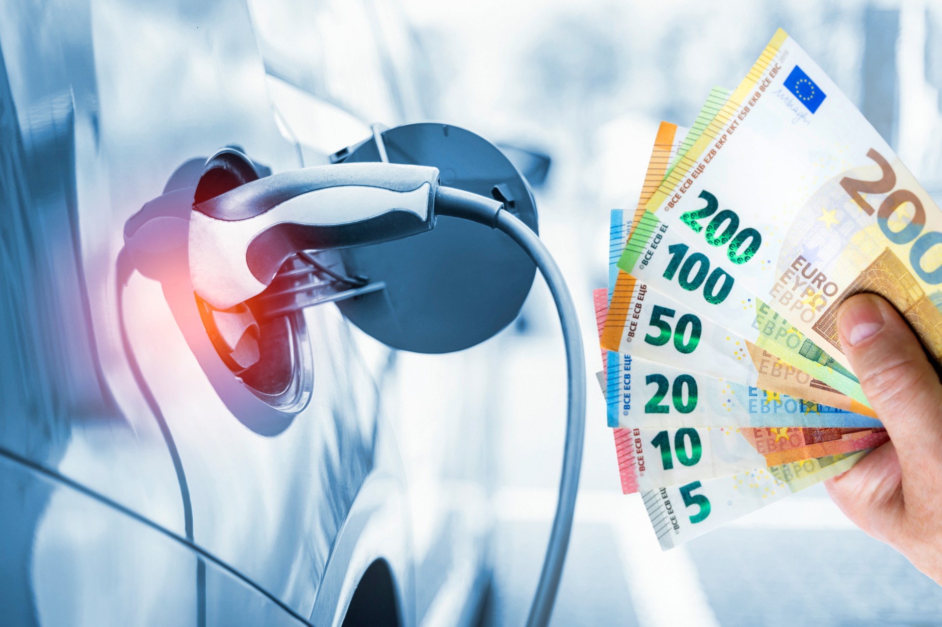 «Όχι» σε μείωση τιμών από VW και Renault – Δεν ακολουθούν την Tesla