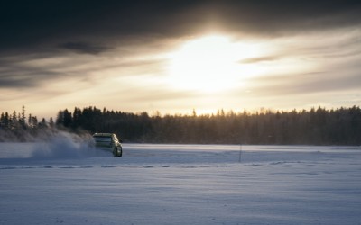 Ηλεκτρικό SUV έσπασε το ρεκόρ Guinnes για drift σε πάγο! [video]