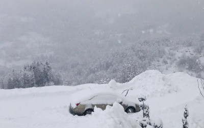 Κρήτη: Εφιαλτικές στιγμές για οικογένεια που εγκλωβίστηκε σε ΙΧ