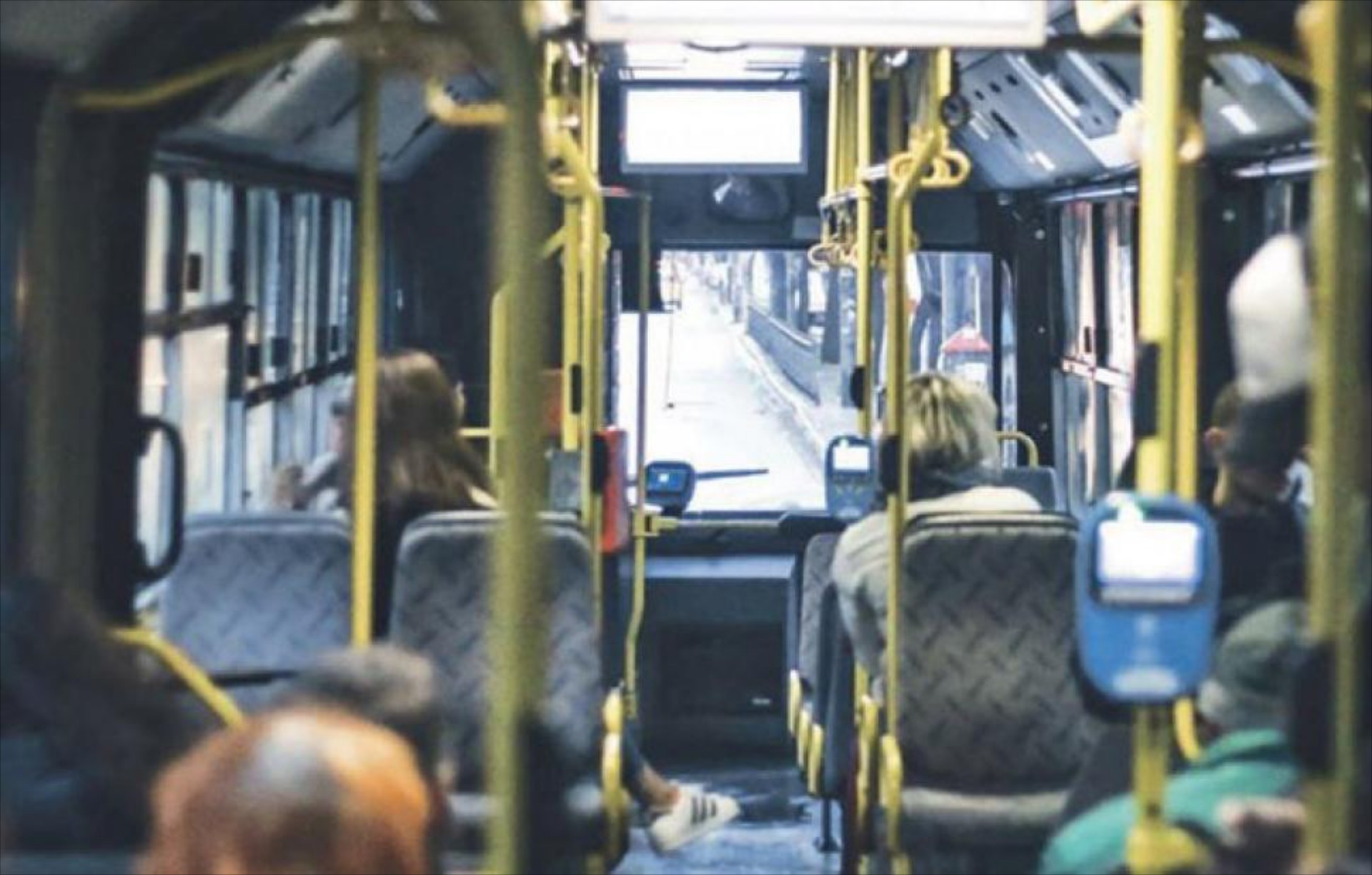 Αθήνα: Λεωφορείο τράκαρε με ΙΧ – 10 τραυματίες [video]