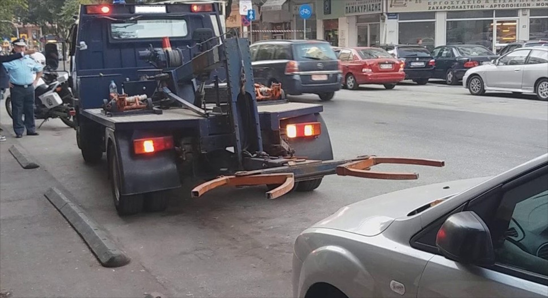 Ο γερανός της Τροχαίας μου έκανε ζημιά στο αυτοκίνητο: Ποιος πληρώνει;