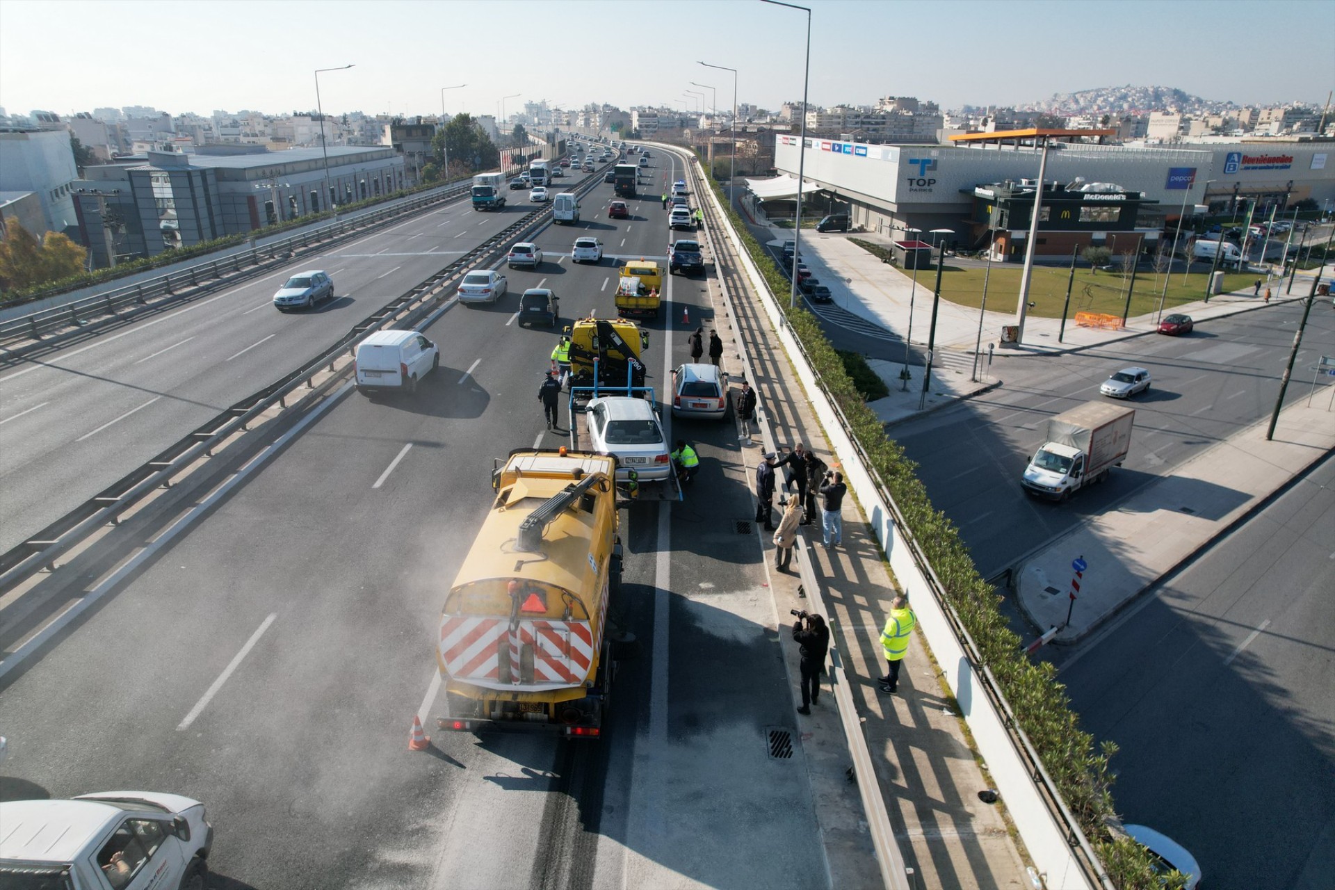 Κηφισός: Πόση ώρα χρειάζεται ο γερανός για να μαζέψει ένα ακινητοποιημένο όχημα; 
