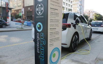 Δήμος Αθηναίων: Δωρεάν φόρτιση σε 25 φορτιστές για όλο το 2023