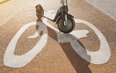 Υπερβολική ταχύτητα με ηλεκτρικό πατίνι ή ποδήλατο - Τι πρόστιμο πληρώνεις;