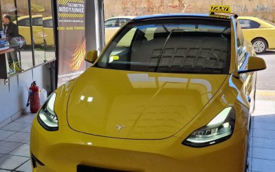 Αυτό είναι το πρώτο ταξί Tesla στην Ελλάδα [video]
