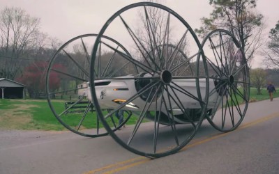 Το ανάποδο Tesla Model 3 που έγινε viral [video]