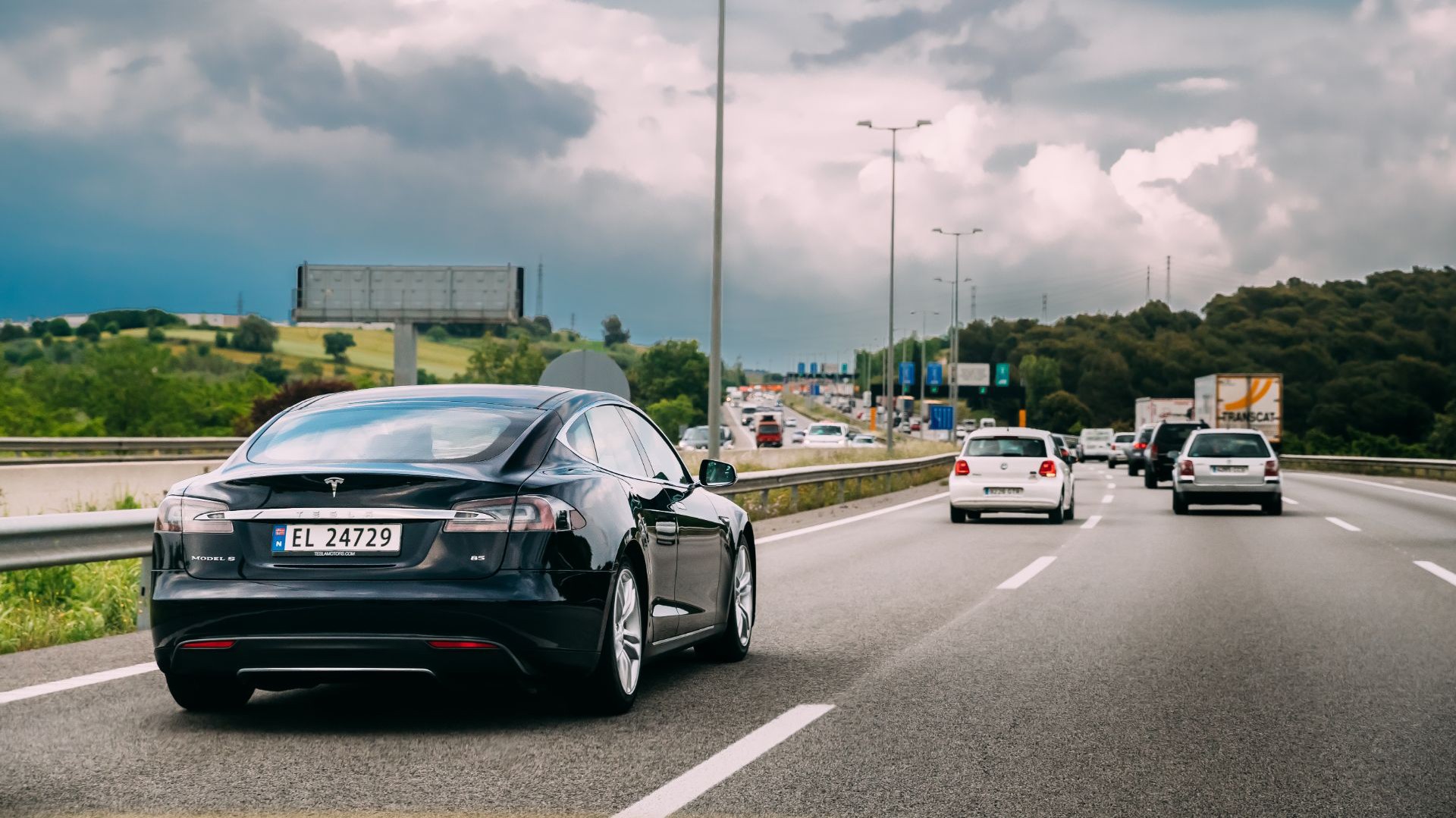 Δοκιμή-μαμούθ με 130 km/h: Πόσο μακριά φτάνουν 57 ηλεκτρικά αυτοκίνητα