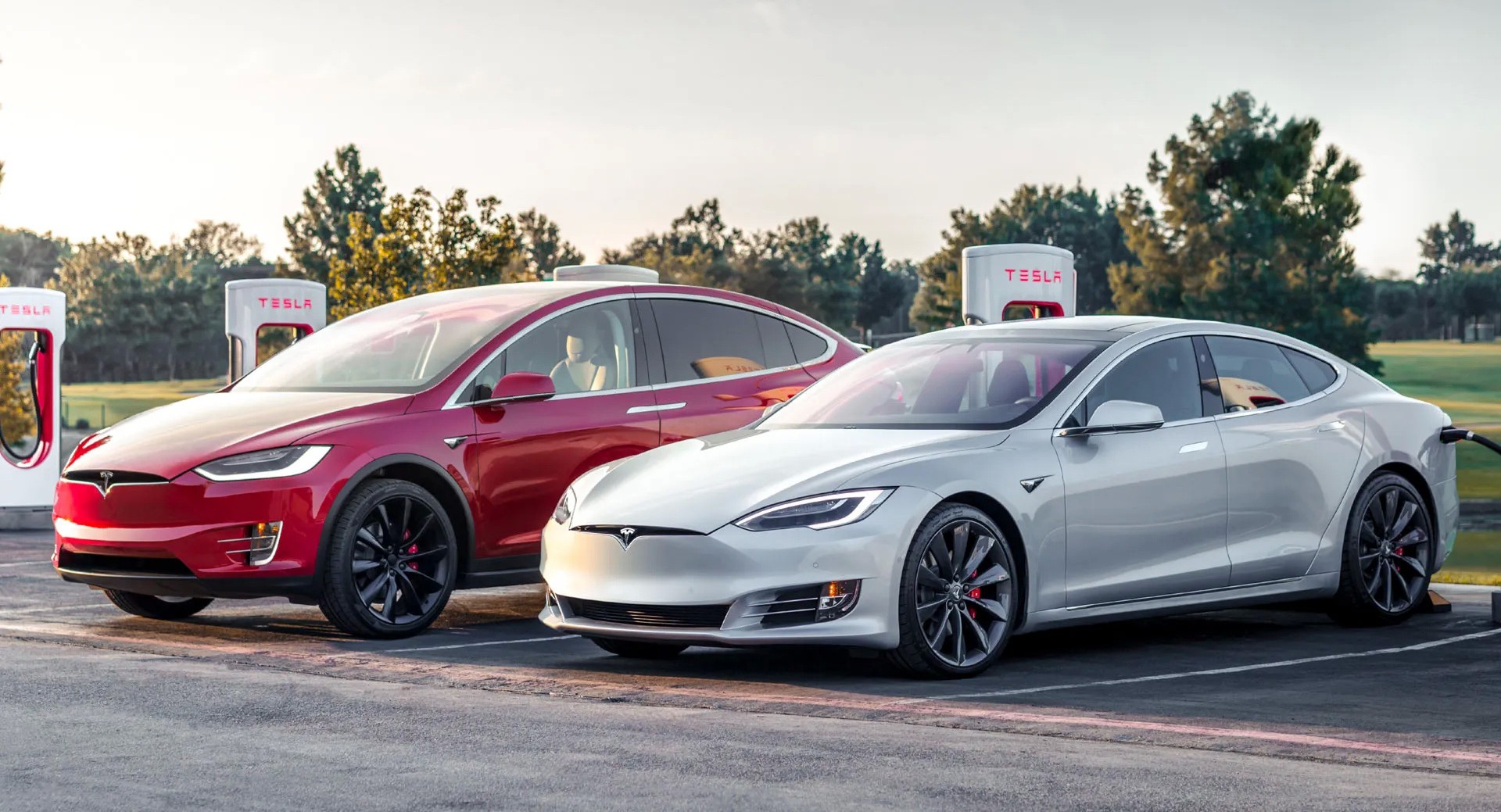 Elon Musk: Η Tesla θα πουλήσει ακόμα και χωρίς κέρδος τα αυτοκίνητά της