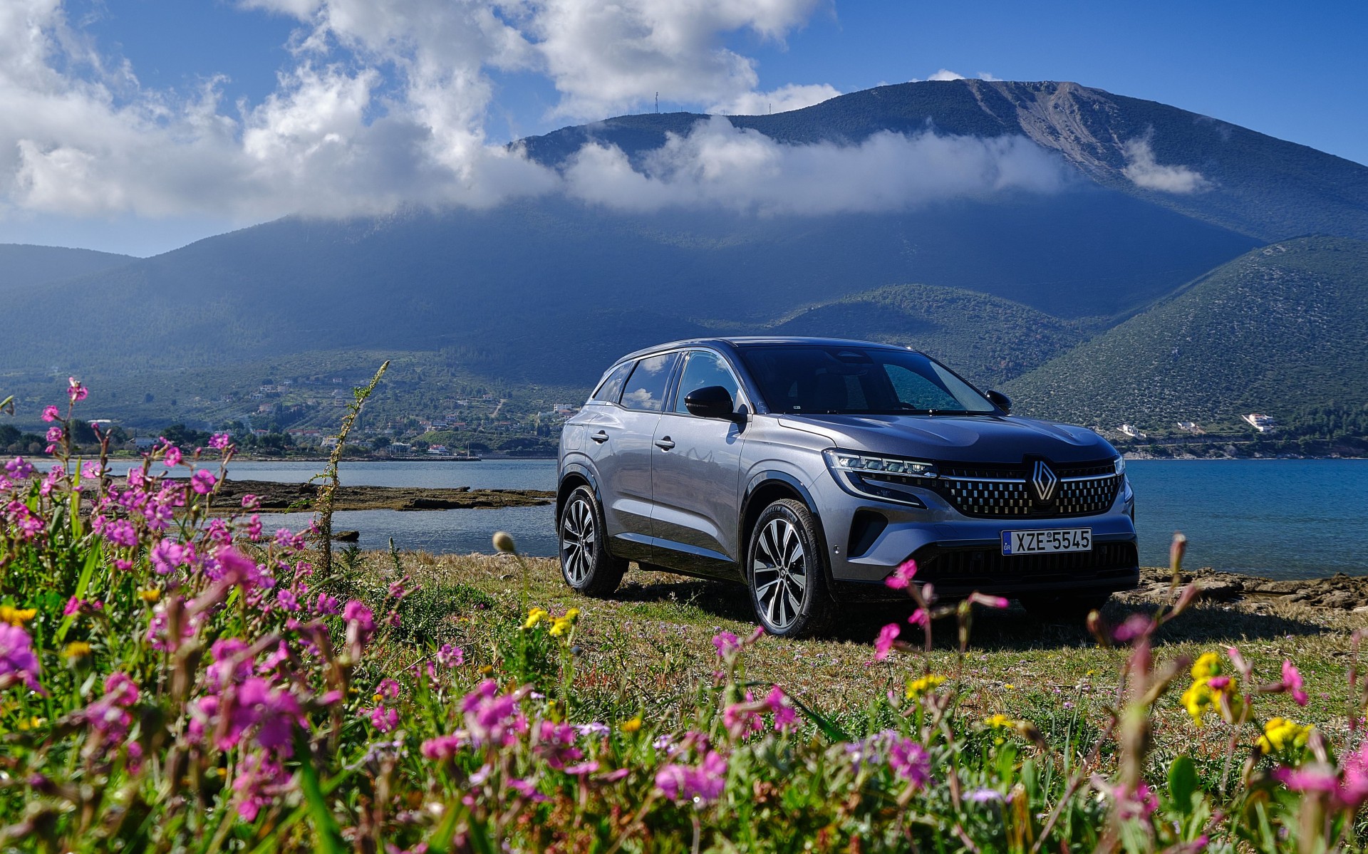 Renault Austral: Τιμές και διαφορές για όλες τις εκδόσεις του