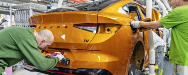 Αποστολή Skoda: Βλέπουμε πώς φτιάχνει μια μπαταρία κάθε 86 δευτερόλεπτα