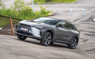 Toyota bZ4X: Ξανά διαθέσιμο στην Ελλάδα - Νέες τιμές