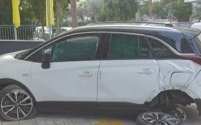 Λ. Κηφισίας: Αυτοκίνητο έπεσε σε φρεάτιο χωρίς καπάκι - Τα ξήλωσε όλα! [video]