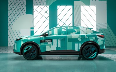 Νέο Peugeot E-3008: Οι πρώτες εικόνες του νέου SUV