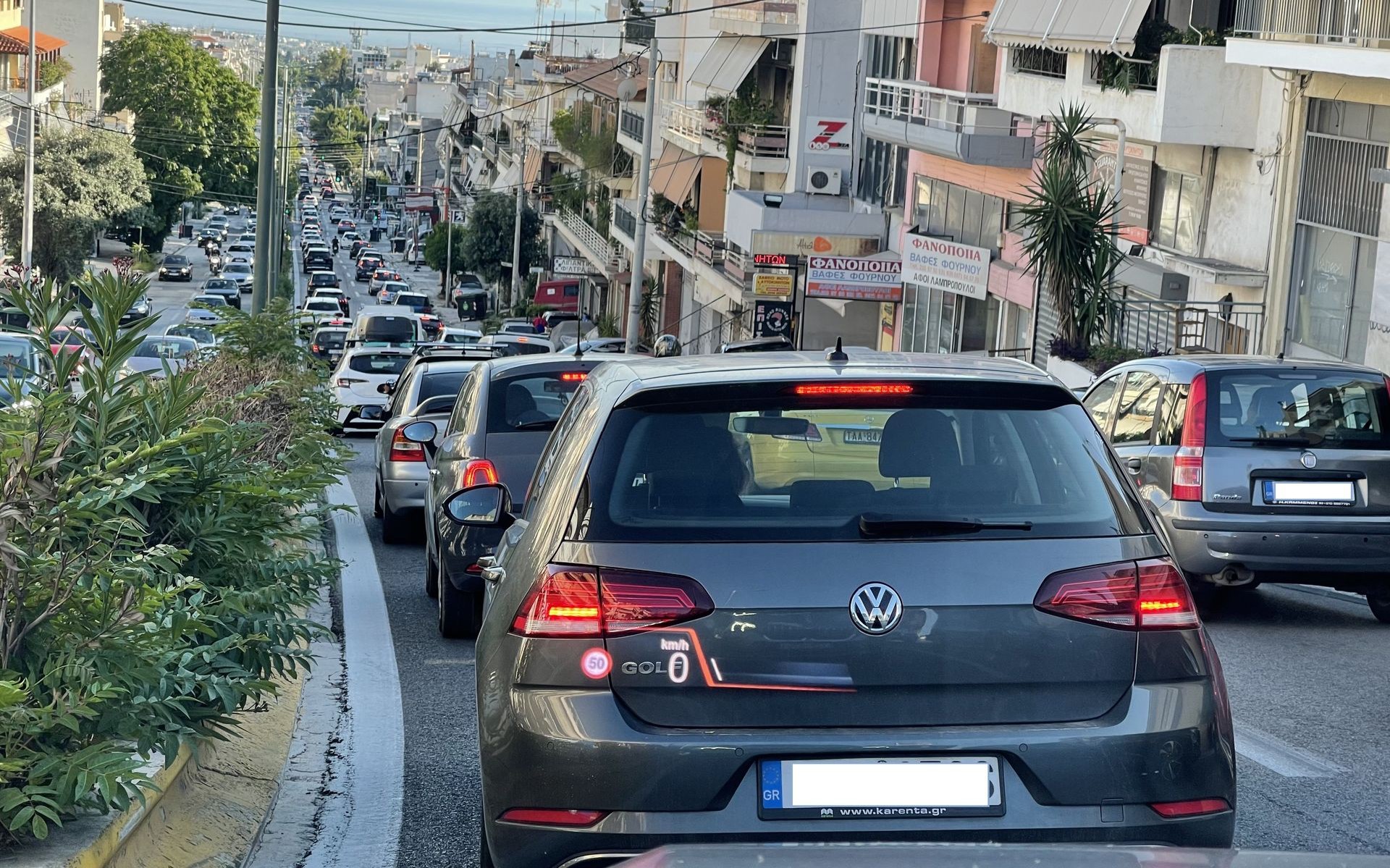 Κόλαση στον Καρέα! Γιατί έχει τόση κίνηση;