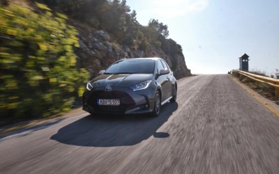 Toyota Yaris: Κόβονται εκδόσεις στην Ελλάδα - Δες τις τιμές
