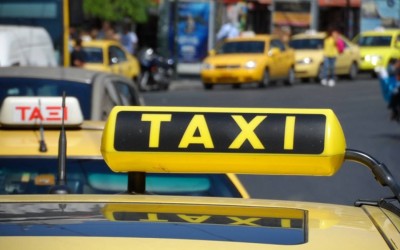 Ταξί και ζώνη ασφαλείας: Είναι υποχρεωτική; Τι ισχύει