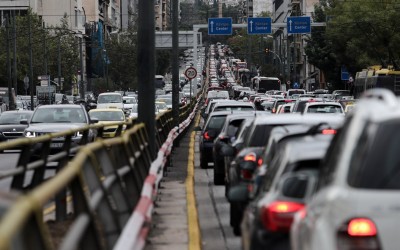 Κίνηση τώρα: Ποιοι δρόμοι της Αθήνας ταλαιπωρούν τους οδηγούς