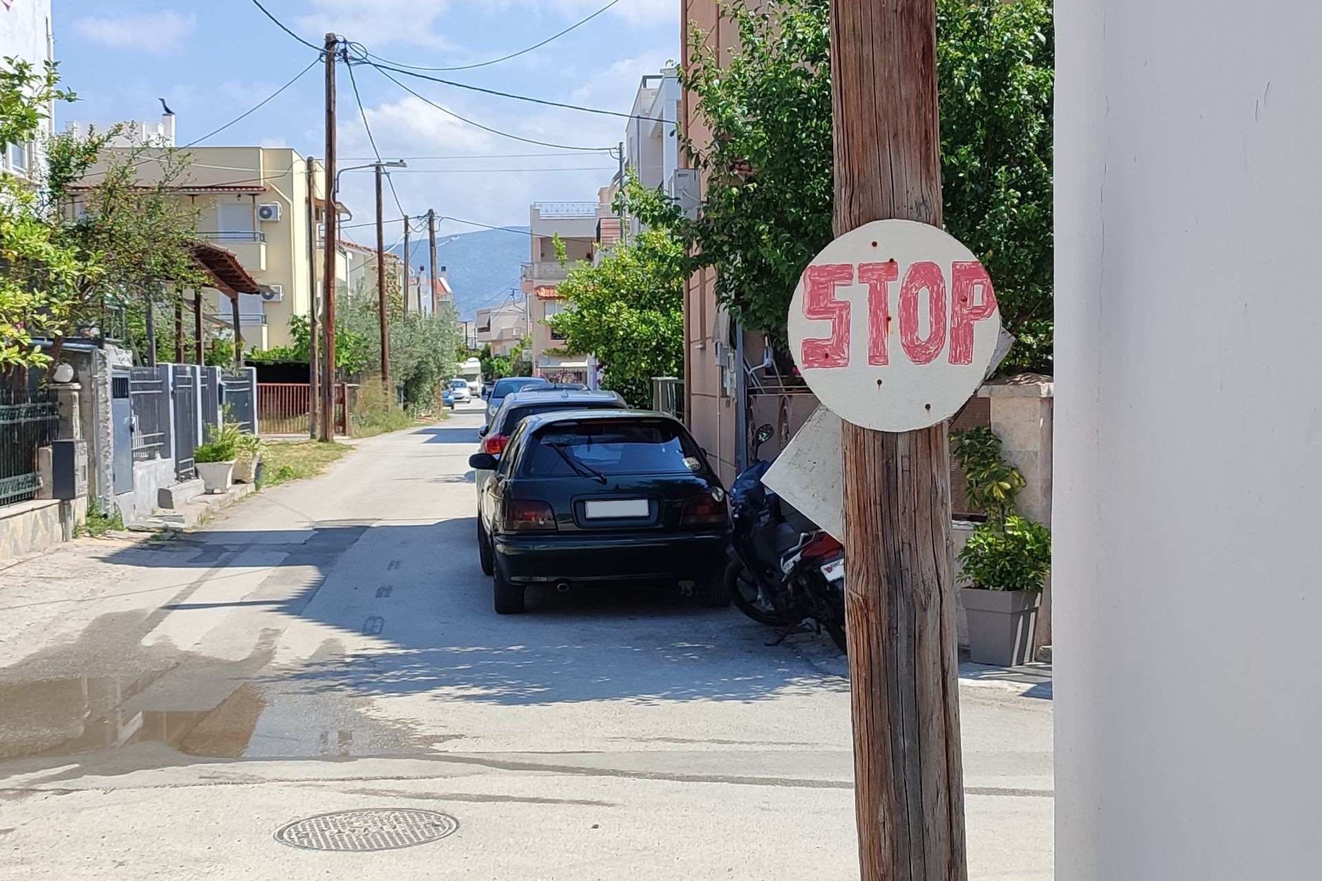Ποιος έχει δίκιο αν τρακάρεις σε στρογγυλό STOP;
