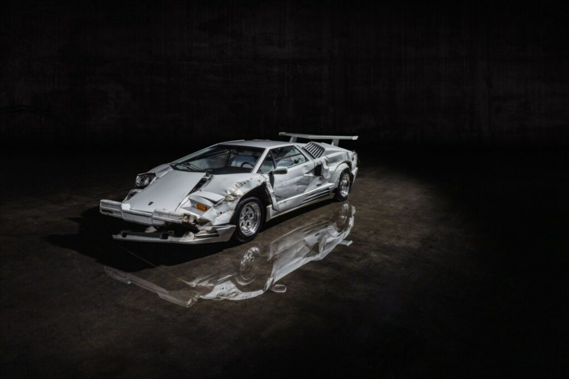 Τρακαρισμένη Lamborghini πωλείται απο 1,5 έως 2 εκατ.