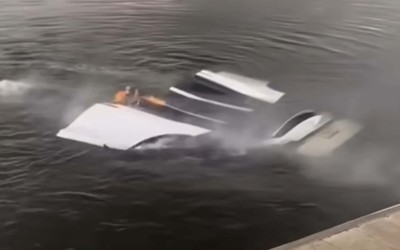 Tesla Model Χ καίγεται μέσα στο νερό [video] 