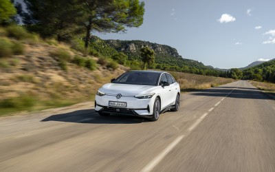 Οδηγούμε Volkswagen ID.7: Το… Passat της νέας εποχής